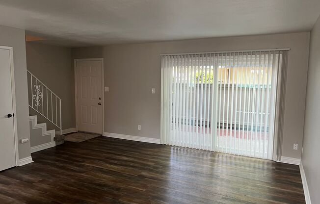2 beds, 1.5 baths, 1,040 sqft, $1,650, Unit Apt 25