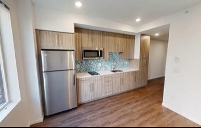 Studio, 1 bath, 306 sqft, $1,133, Unit 302