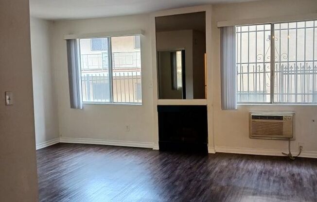 Studio, 1 bath, $1,595