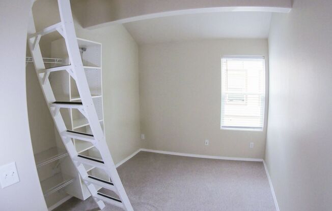 Studio, 1 bath, 269 sqft, $1,395, Unit 8G