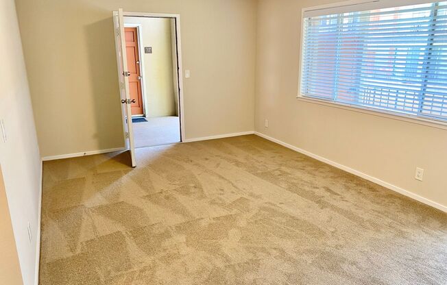 Sunny Terra Linda 2bed/1.5bath, Parking! Storage! Pool! - PROGRESSIVE