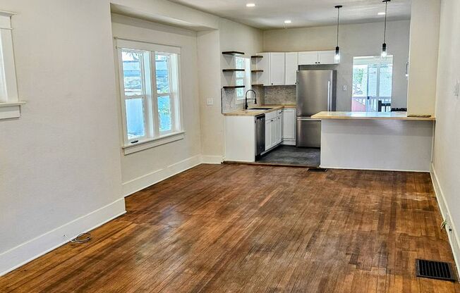 ALL PROSPECTIVE TENANTS MUST SUBMIT A $58 NON-REFUNDABLE APPLICATION FEE PER APPLICANT ONLINE AND BE PRE-QUALIFIED PRIOR TO ANY SHOWINGS