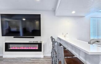 20558 E LK PL