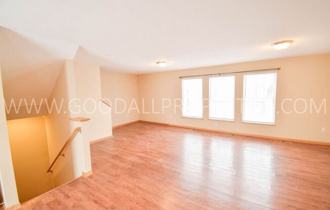 2 beds, 2.5 baths, $1,595