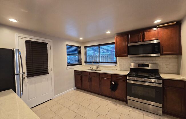 Beautiful 3 Bedroom 2 Full Bathroom Home in Penn Hills - Available NOW!