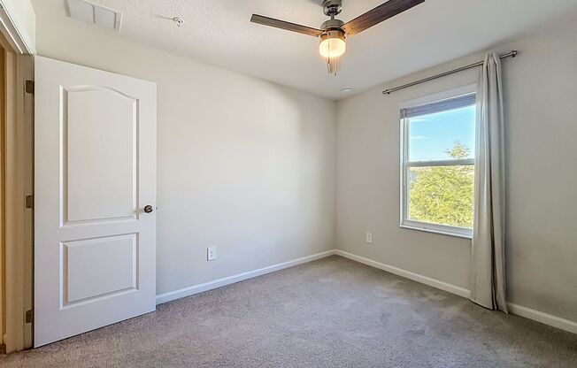 3 beds, 2.5 baths, $2,250