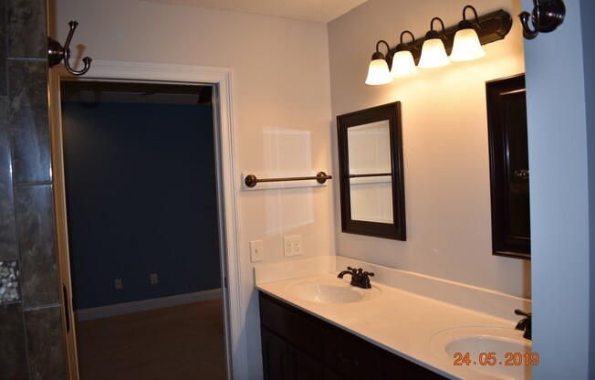 3 beds, 2 baths, $1,850