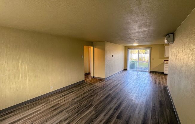 2 beds, 1 bath, $1,495, Unit 2557 Cheryl St