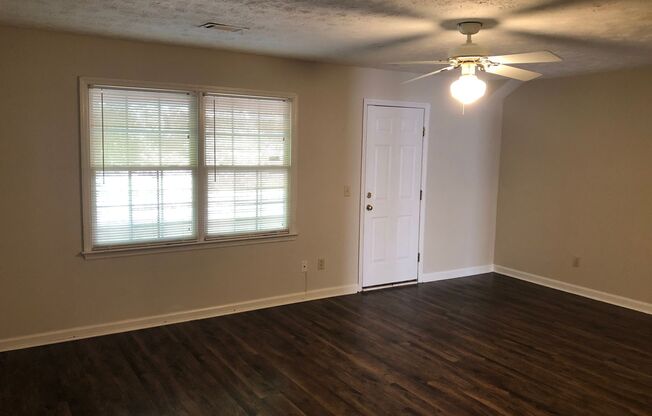 1437 14th Street - 2 Bedroom Condo Convenient to Lakebottom Park