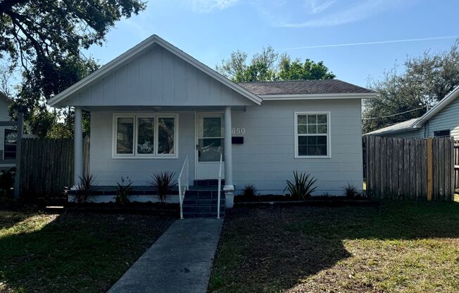 2 beds, 1 bath, $1,995