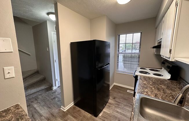 2 beds, 1.5 baths, 1,122 sqft, $1,495