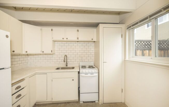 3050-3058 Emerson St.