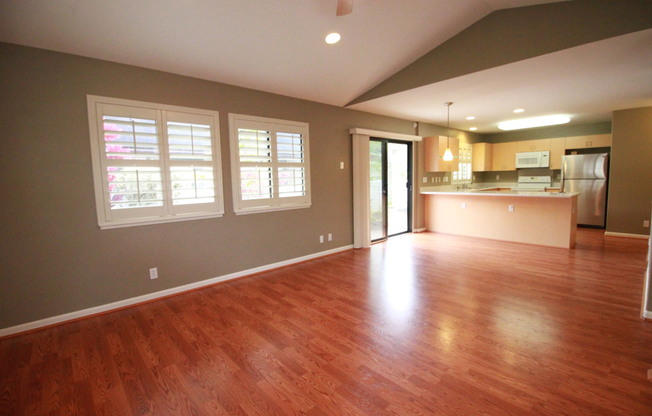 Mililani Mauka - 3 Bedroom, 2.5 Bath, 2 Parking Home located in Cul-de-Sac !