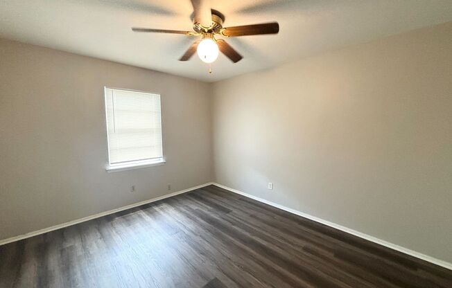 3 beds, 1 bath, $1,650