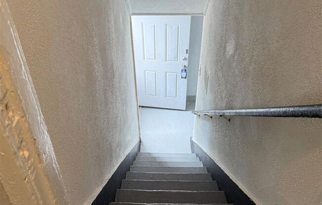 1 bed, 1 bath, 670 sqft, $900, Unit Partridge Ave 1511