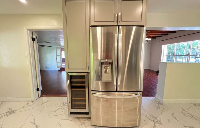 Beautifully appointed 4 Bedrooms, 2 Bathrooms 2300 sf single-family home, Hollywood, Florida