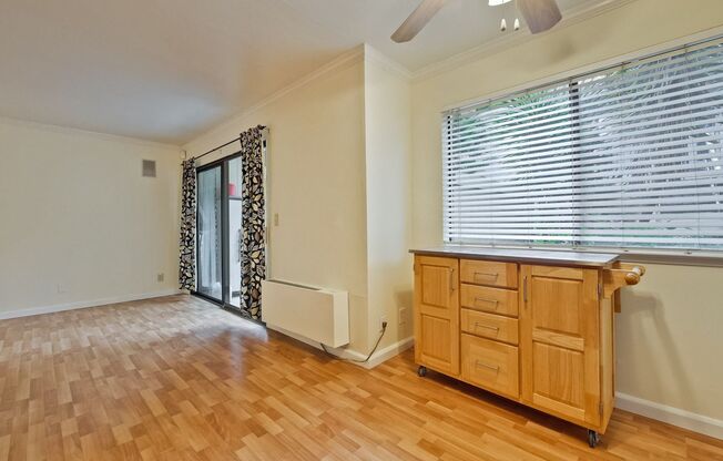 1 bed, 1 bath, $1,900, Unit UNIT A