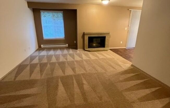 1 bed, 1 bath, 800 sqft, $1,565, Unit 1326
