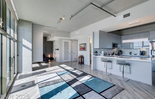 1 bed, 2 baths, $2,977, Unit Juhl Highrise