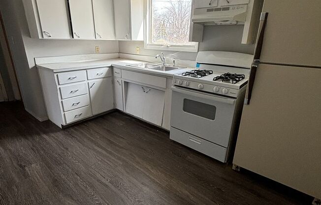 821 W 8th