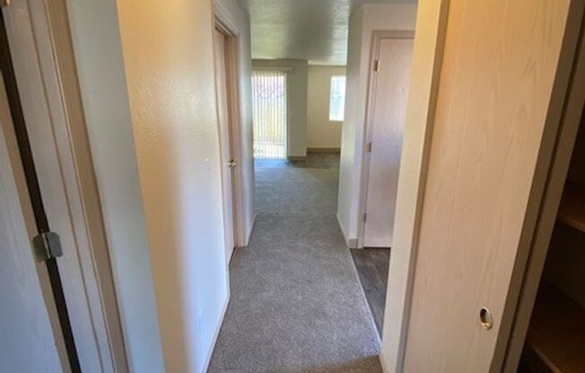 2 beds, 1 bath, 986 sqft, $1,350, Unit 205