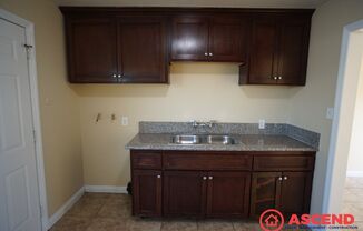 2 beds, 1 bath, 699 sqft, $1,100, Unit Unit D