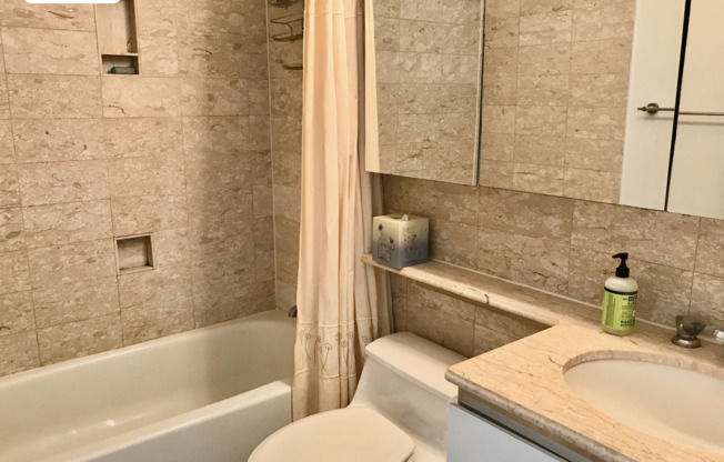 2 beds, 2 baths, 951 sqft, $5,800, Unit 8N
