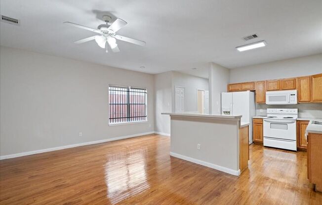 Roomy 4bdr Near NRG
