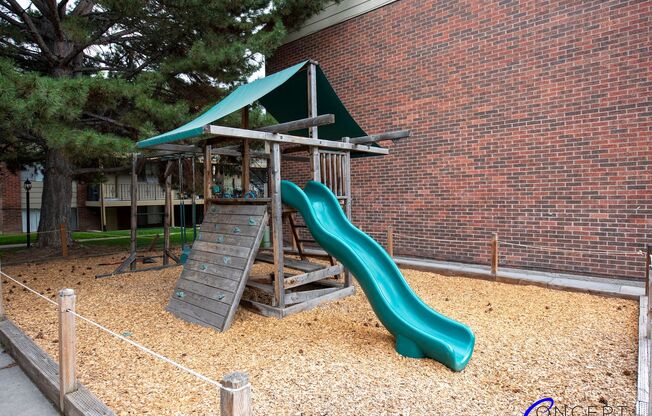 2 beds, 1 bath, 935 sqft, $1,275, Unit 47 R