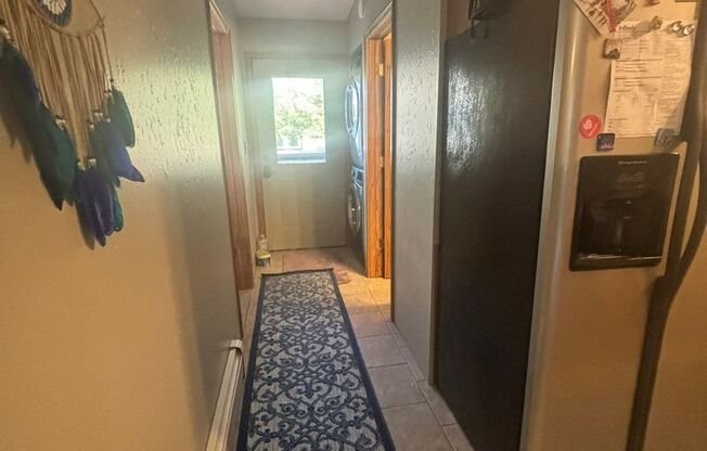 1 bed, 1 bath, $1,200