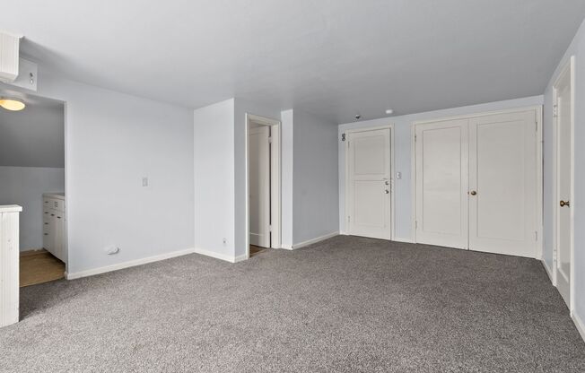 Studio, 1 bath, 420 sqft, $895, Unit 2