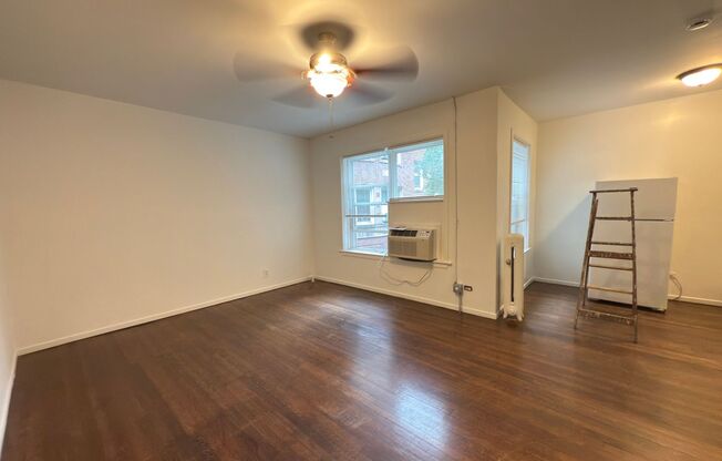 Studio, 1 bath, 450 sqft, $1,295, Unit 5535-1A