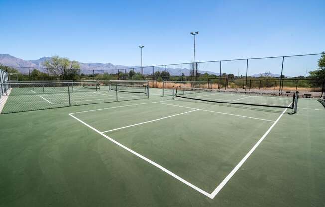 the tennis courts at the preserve at ballantyne commons