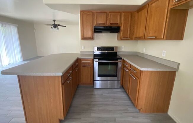 3 beds, 2.5 baths, $2,345