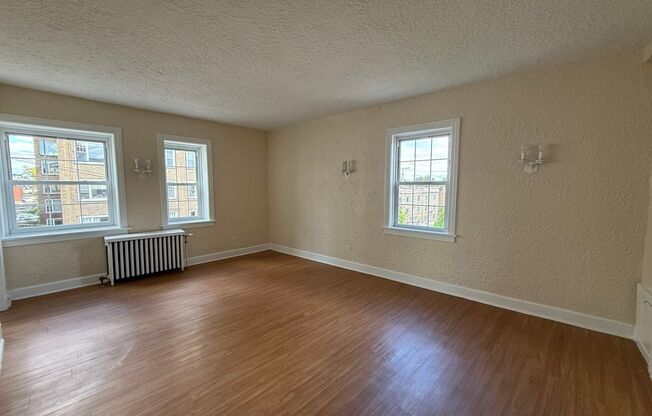 Studio, 1 bath, 401 sqft, $1,200, Unit Bayard Manor 309