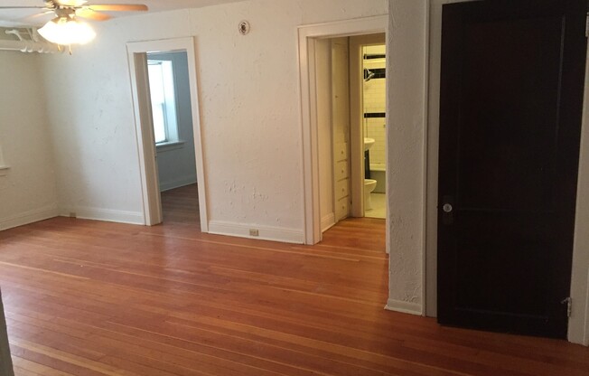 2212 Girard Ave. S