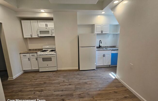 1 bed, 1 bath, $995, Unit Unit 1