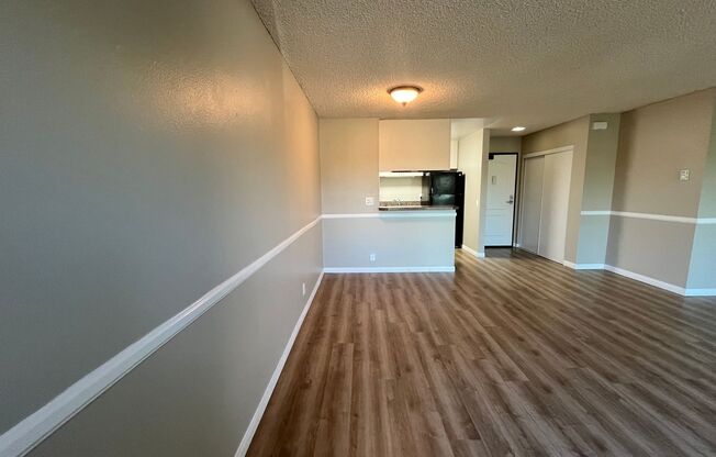 2 beds, 1 bath, 980 sqft, $2,400, Unit 055