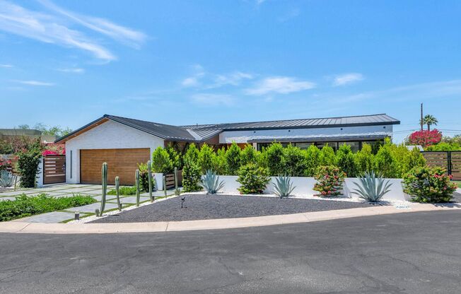 5812 N. 44th Pl Phoenix, AZ 85018