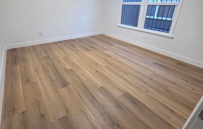 1215 S Fairfax