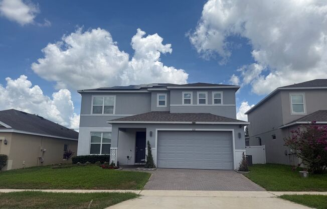 FREE RENT!!!!Spacious home in desirable Laurel Estates, Davenport