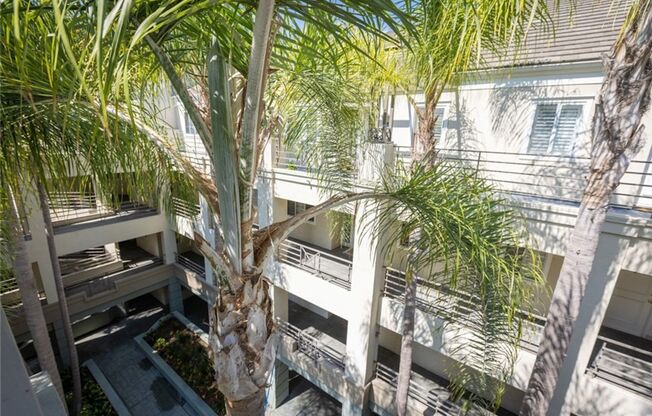Penthouse Condominium in a Prime Irvine Location - 1 Bed | 1 Bath | 835 SF