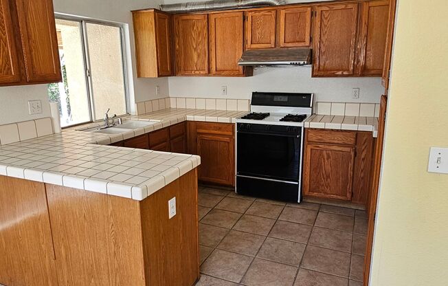 Silver Creek Home 3 Bed 2 Bath + Office