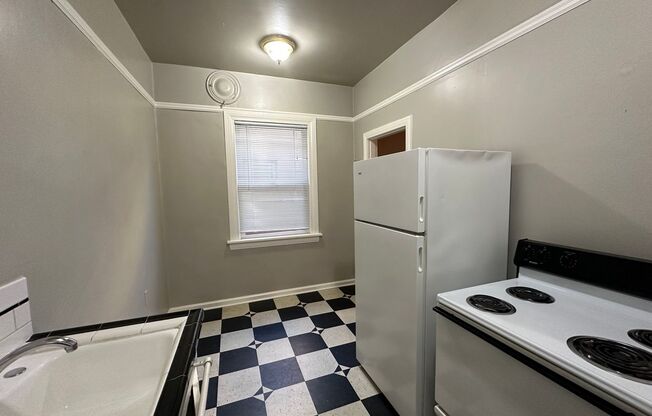 1 bed, 1 bath, $1,395, Unit 107