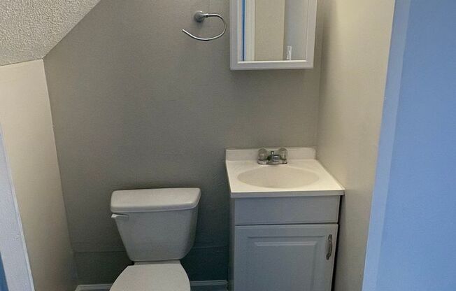 Spacious 2bedroom Townhome