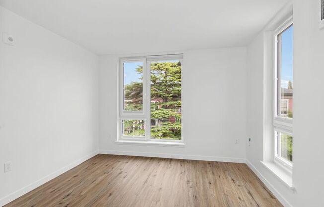 Studio, 1 bath, 304 sqft, $1,667, Unit 415