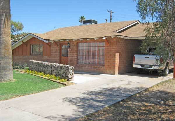 NICE UPDATED 2BED 1BATH HOME LOCATED NEAR THOMAS/GRANITE REEF
