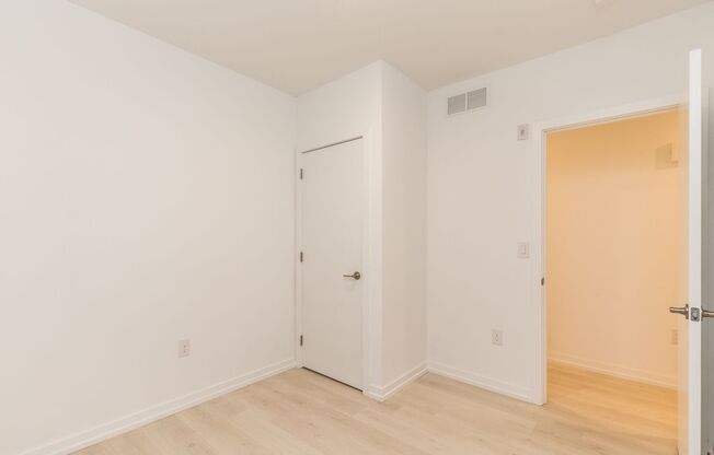 2 beds, 1 bath, 830 sqft, $1,595, Unit 1247 - A