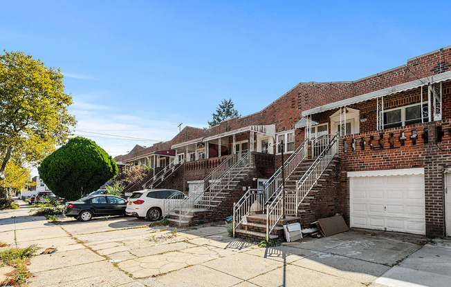 1250 E 98 ST