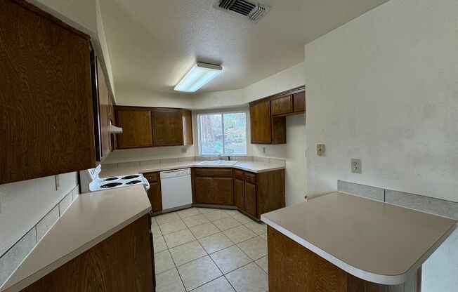 3 beds, 2 baths, $1,900